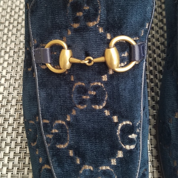 Men's "Gucci" Blue Velour Classic Loafer - Picture 3 of 9